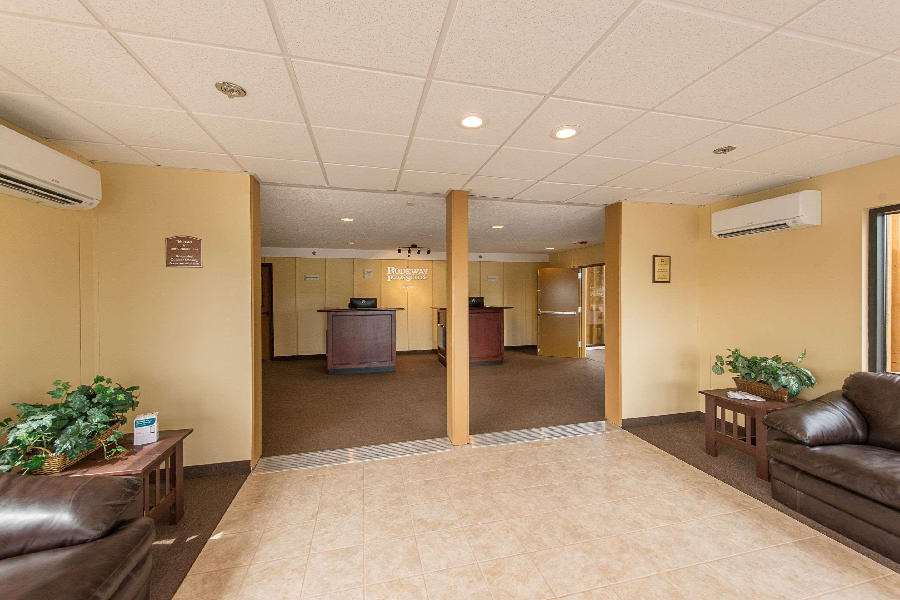 Rodeway Inn&Suites Portland - Jantzen Beach Exterior foto