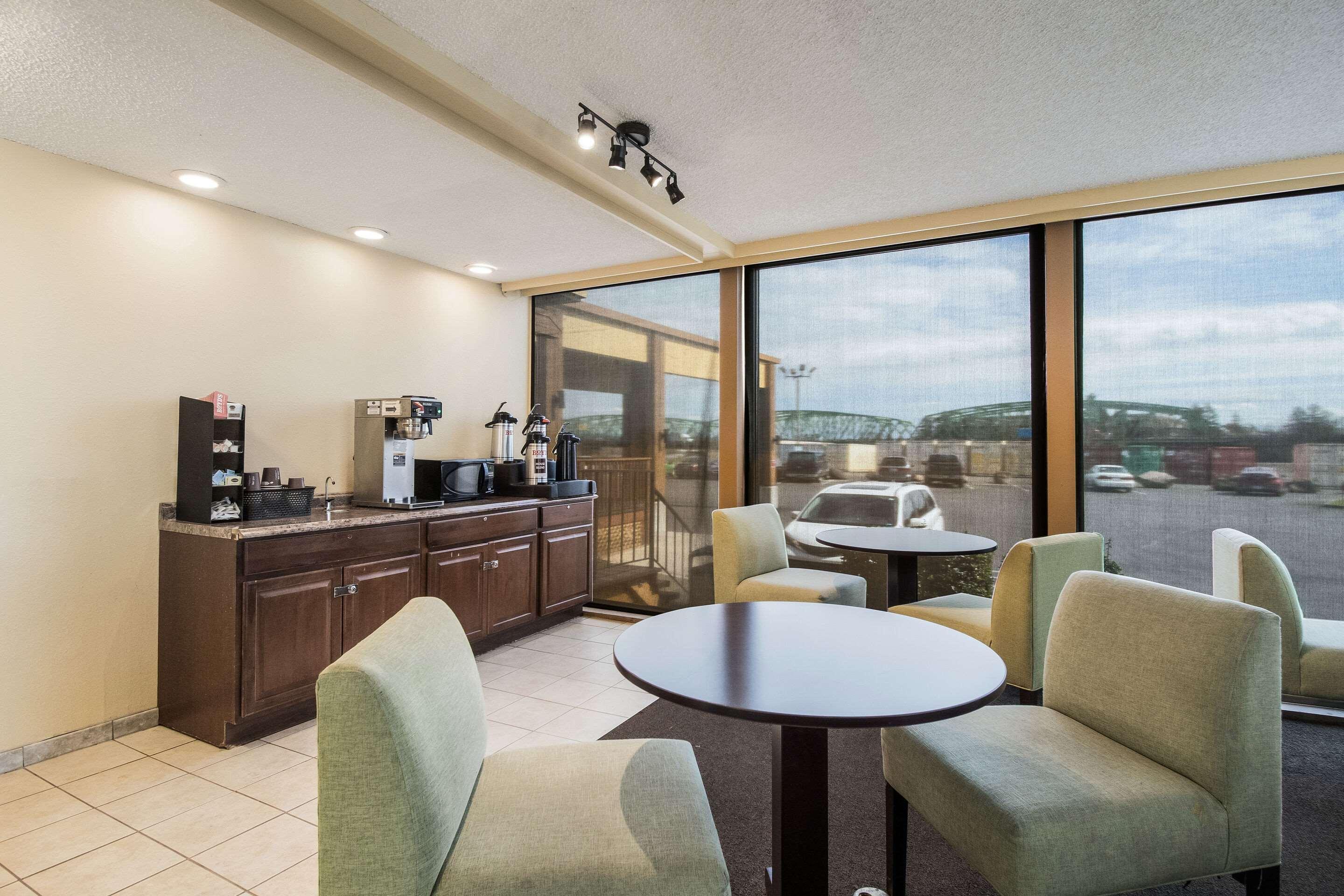 Rodeway Inn&Suites Portland - Jantzen Beach Exterior foto