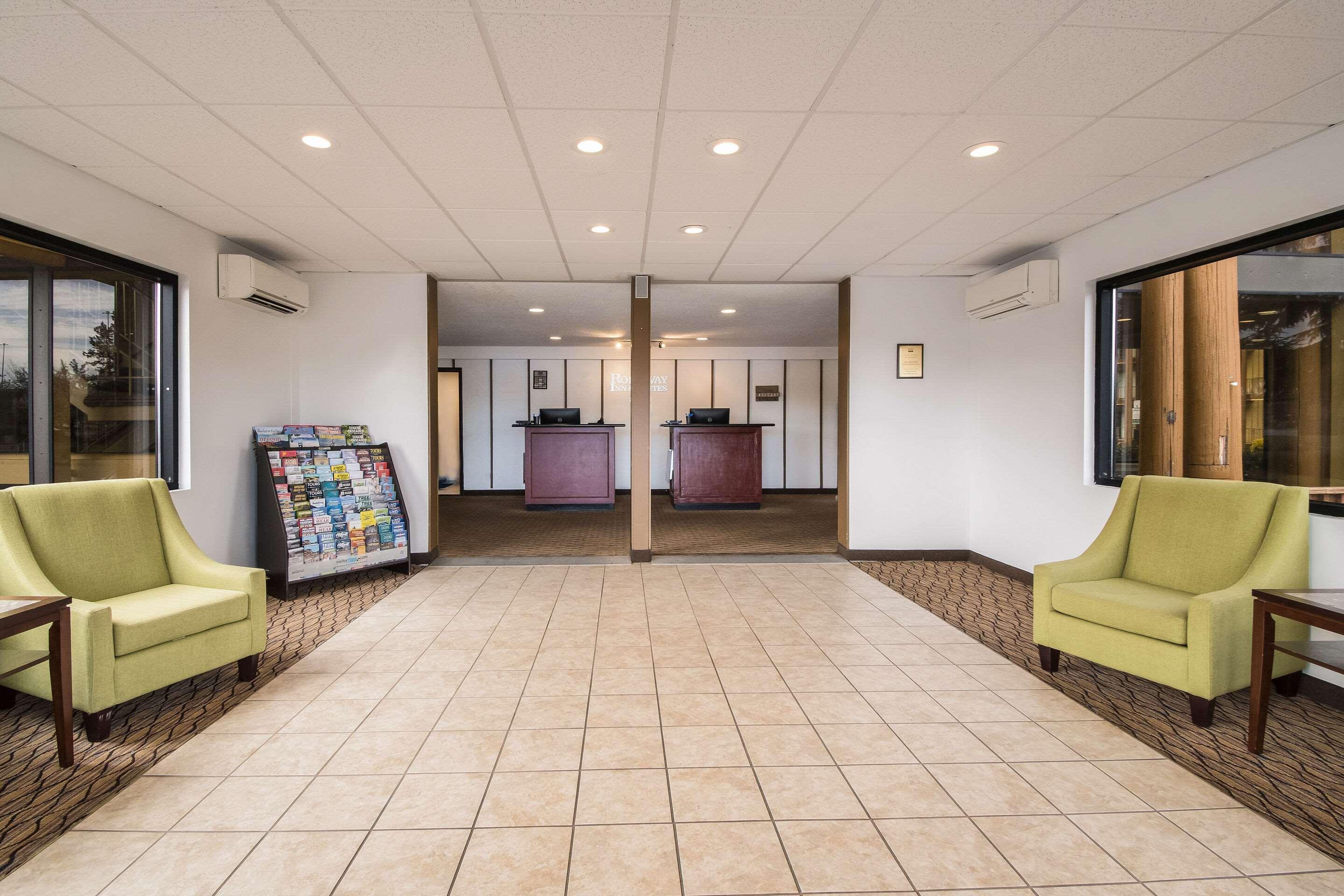 Rodeway Inn&Suites Portland - Jantzen Beach Exterior foto